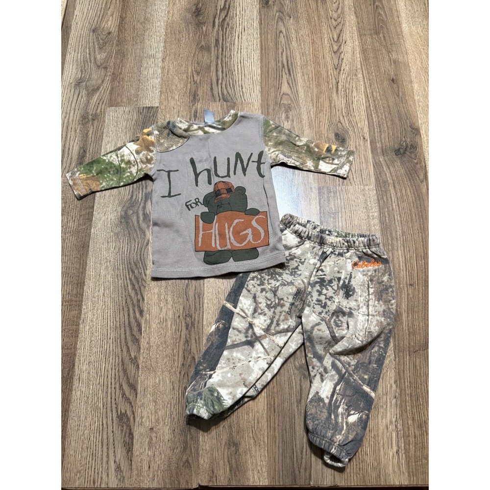Cabela's Set Infant 0-3 month Camouflage "I hunt for Hugs" Shirt Pants